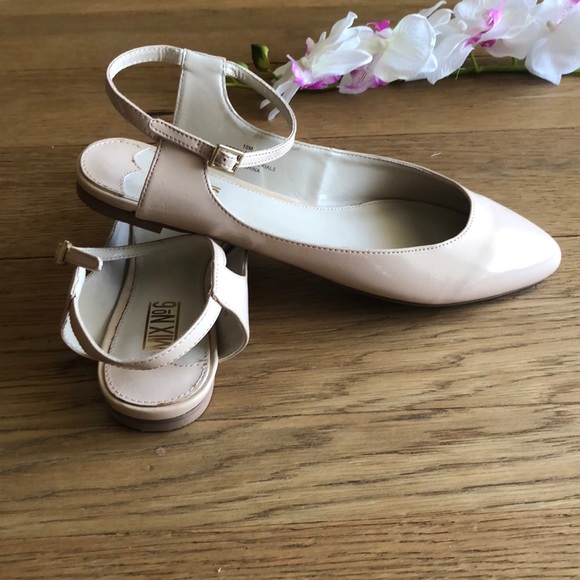 Mix No 6 Kimora Ankle Strap Flats Beige Sz 10M NEW - Picture 2 of 4
